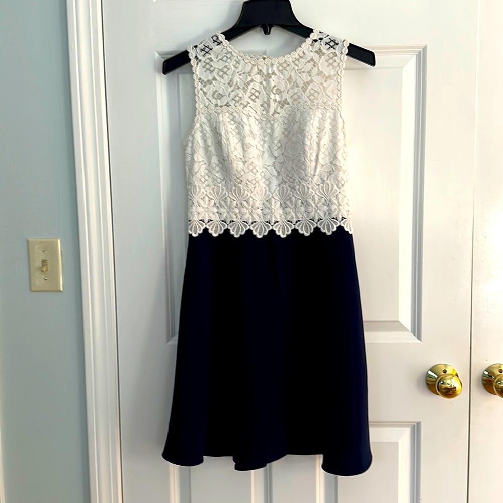 Lilly Pulitzer Navy/White Lace Cocktail Dress, Size 2, Excellent Condition